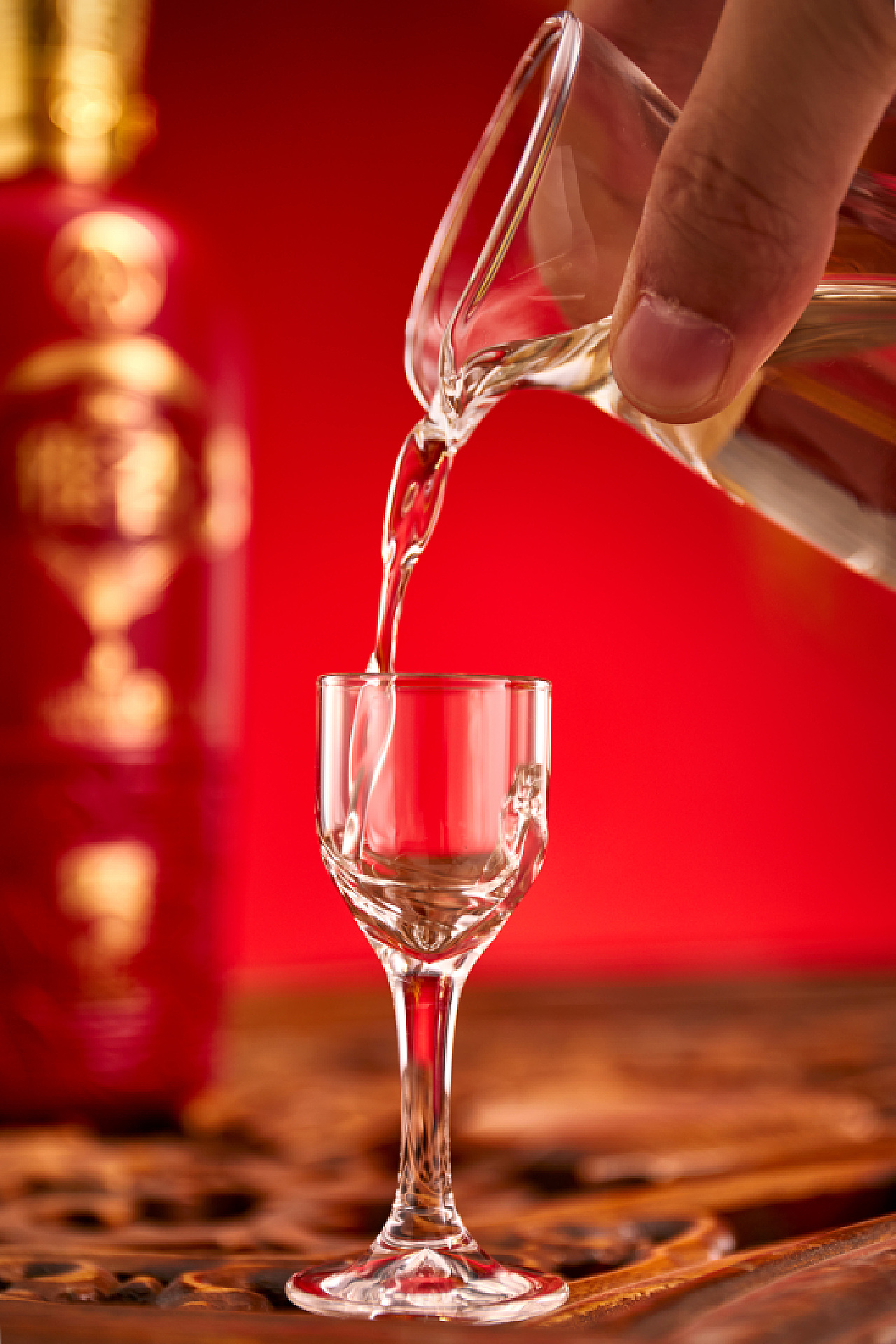 凝固的酒香 中國白酒的美學光影之旅